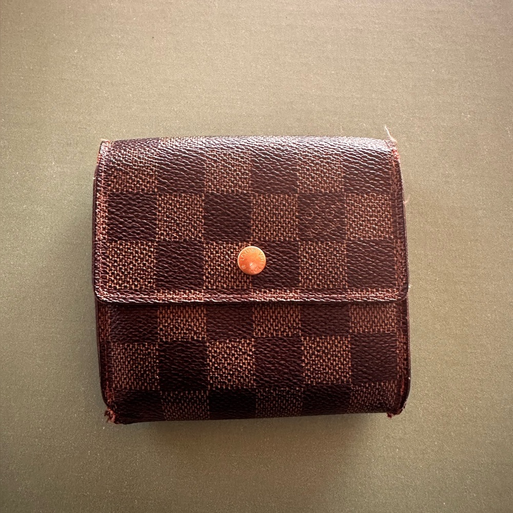 LV DAMIER WALLET (RUBS,WEAR,FADING)